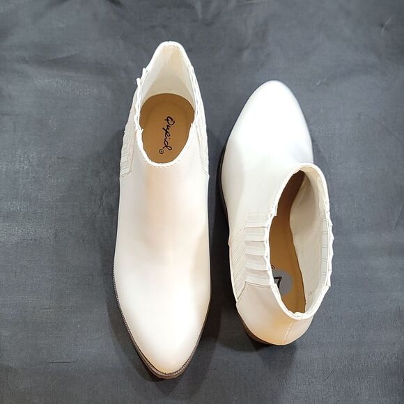 BRAND NEW QUPID LOW BLOCK HEEL POINTED TOE BOOT - Picture 5 of 16